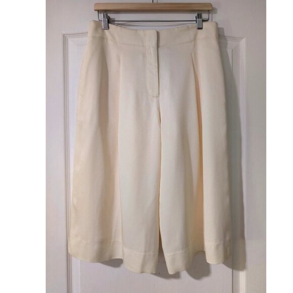 Club Monaco | Women's Pleated Bermuda Shorts - Picture 1 of 13